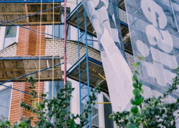 У Тернополі на вул. Вільховій, 2 тривають роботи з комплексної термомодернізації багатоквартирного житлового будинку