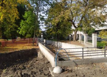 У Тернополі в парку Тараса Шевченка тривають роботи з будівництва частини дощового колектора