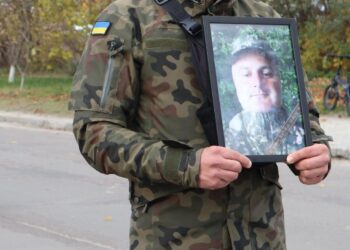 У Вараші попрощалися із Героєм