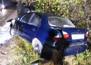 У Вараському районі під час руху загорівся легковик (ФОТО)