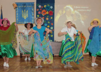 Золота осінь – золотий вік: до Дня людей похилого віку для підопічних Дніпровського терцентру влаштували свято |   — новости Днепра