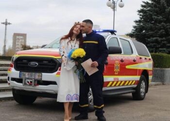 Чекатиме з фронту: на Рівненщині одружились переселенці