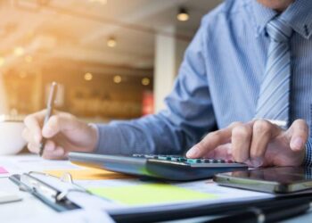 Чи оподатковується ПДФО сума коштів, яка виплачується юридичною особою – боржником згідно договору про відступлення права вимоги на користь фізичної особи – нового кредитора?