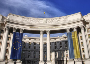 Димова завіса, щоб виграти час: в МЗС України відповіли Лаврову щодо переговорів | Новини Політики