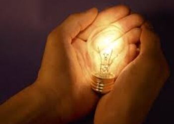 На Кіровоградщині з сьогоднішнього дня починають діяти погодинні відключення світла за графіками