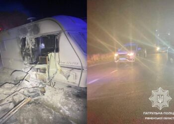 На Рівненщині у британського подружжя загорілося кемпінгове авто