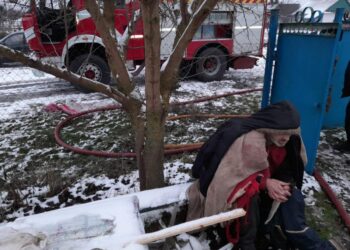На Сарненщині під час ліквідації пожежі у приватному господарстві вогнеборці врятували чоловіка