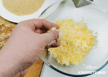 Неймовірний рецепт сирних кульок для закуски від Євгена Клопотенка