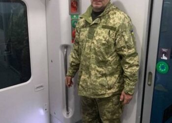 Скандал у поїзді: військового, який їхав з Дніпра, вигнали в тамбур через «поганий запах» » газета Мій Нікополь