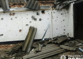 ворог обстріляв в Гуляйполі більше 15 вулиць: пошкоджені десятки будинків