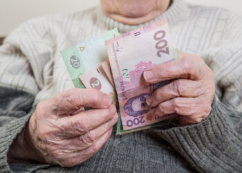 У Запоріжжі ексначальниця відділення поштового зв’язку привласнювала гроші пенсіонерів | Запорозька