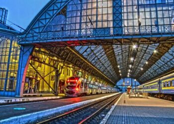 Додаткові святкові поїзди до Львова (РОЗКЛАД)