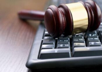 Яким чином після виникнення податкового боргу проводиться опис майна, на яке поширюється право податкової застави?