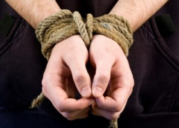 На Одещині чоловік катував двох односельців — Новини Одеської області