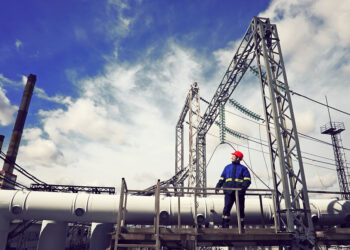 Херсонські енергетики обіцяють відновити енергопостачання впродовж двох-трьох днів