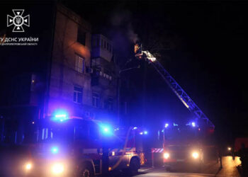 У Дніпрі на пожежі загинула літня жінка, кількох людей врятовано |   — новости Днепра