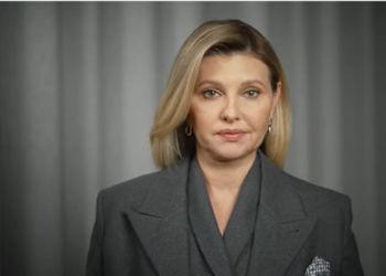 Українські жінки навчилися жити з війною: Олена Зеленська про випробування українок | Новини Політики
