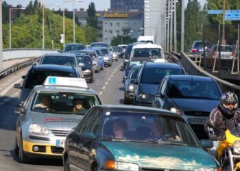 З якої дати визначається термін використання легкового автомобіля з метою оподаткування транспортним податком?