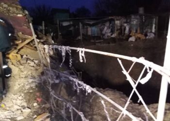 В результаті нічного ракетного удару по Запоріжжю виникла пожежа | Запорозька