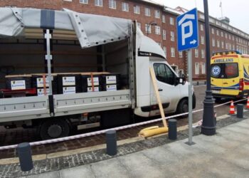 Десять генераторів та автомобіль «швидкої» отримали одесити від Польщі — Новини Херсонщіни