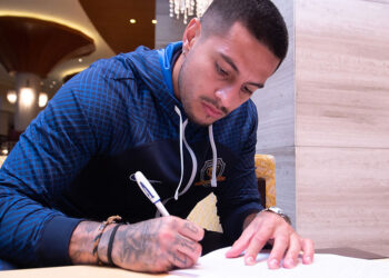 «Днепр-1» объявил о подписании защитника сборной Коста-Рики (24 января 2023 г.) — Новости футбола