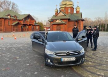 Неадекватну водійку, що ганяла по місту з дитиною у салоні, затримали у Дніпрі – Новини Кам’янське
