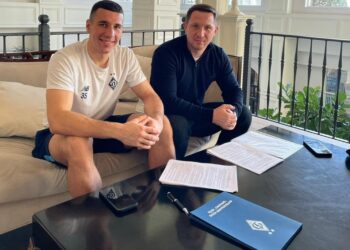 Официально. Руслан Нещерет продлил соглашение с «Динамо» (28 января 2023 г.) — Новости футбола