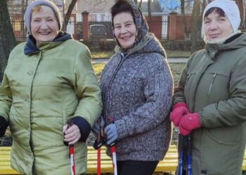 У Кропивницькому переселенка організувала заняття зі скандинавської ходи