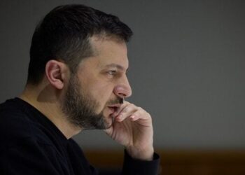 Зеленський про можливість переговорів з Путіним: Мені це нецікаво, для мене він ніхто | Новини Політики