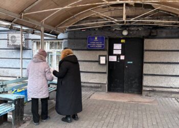 Запоріжцям, чиї будинки постраждали від військових дій, можна отримати виплати | Запорозька