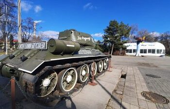 Від Музею техніки в Запоріжжі прибрали військові експонати | Запорозька