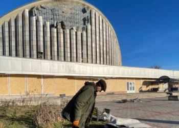 Росіяни обстріляли будівлю кіноконцертної зали у Херсоні