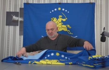 Флаги Никополя есть в студии: «Доброго вечора, ми з Нікополя!» » газета Мій Нікополь