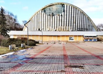 Херсон через постійні обстріли перетворюється на місто з дерев’яними вікнами — Новини Херсонщіни