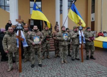 Костопільська громада попрощалася з двома Захисниками України
