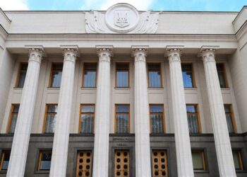 Міністром оборони зможе стати військовий – проєкт закону | Новини Політики