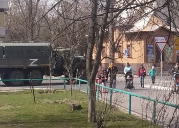 Як живуть російські військові у Новій Каховці