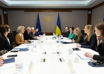 Олена Зеленська та Урсула фон дер Ляєн обговорили проблему сирітства в Україні | Новини Політики