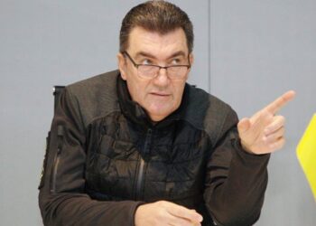 РФ благає про переговори і шукає посередників – Данілов | Новини Політики