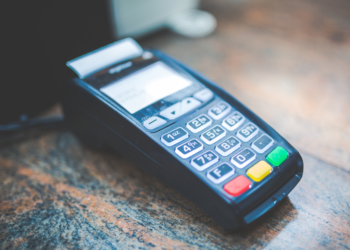 Щодо особливостей законодавства у сфері розрахункових операцій