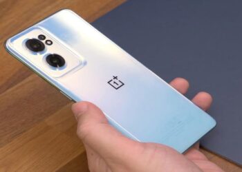 Слух: OnePlus работает над смартфоном Nord 3 с AMOLED-экраном на 120 Гц, чипом Dimensity 8200 и зарядкой на 100 Вт