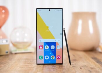 Список смартфонов и планшетов Samsung, которые получат обновление Android 14 с One UI 6.0