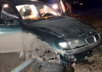 У Кропивницькому на Ельворті підпилий водій BMW протаранив дорожний знак