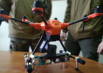 У Кропивницькому в ЦНТУ модернізували дрон для військових