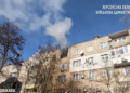 У Шуменському мікрорайоні сталася пожежа у будинку після влучання снаряда (відео) — Новини Херсонщіни