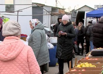 У Вараші торговці одного з ринків, лишились без своїх місць (ВІДЕО)