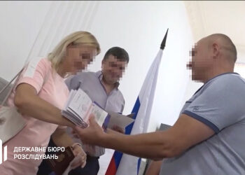 Бердянському колаборанту, який роздає паспорти рф, оголосили про підозру — Новини Херсонщіни