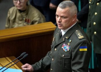 Генерал Забродський складає мандат народного депутата | Новини Політики