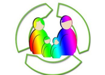 Які особливості реєстрації фізичних осіб у Державному реєстрі на підставі документів в електронній формі?