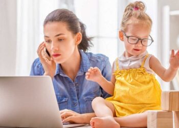 Якою податковою соціальною пільгою має право скористатися самотня мати?